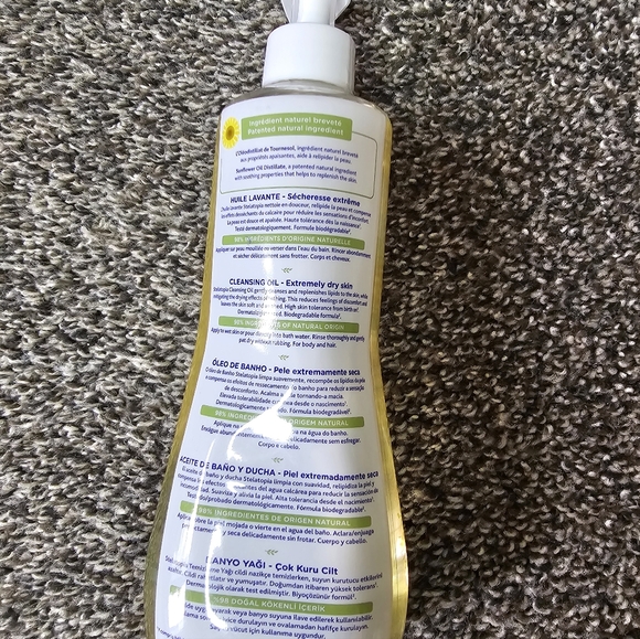 Mustela Stelatopia Cleansing Oil, Fragrance Free, 16.9 fl oz - Picture 3 of 3